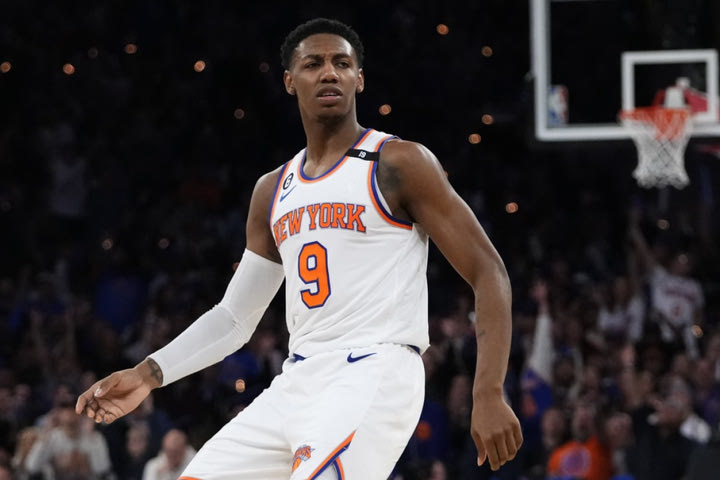 NBA: Οι σκληροί της Νέας Υόρκης το έκαναν ξανά, 3-1 τους Καβς και ένα βήμα μακριά από τα ημιτελικά οι Νικς