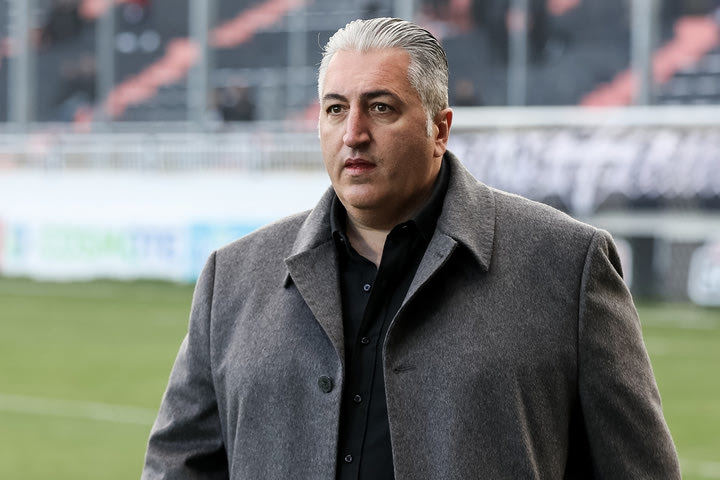 Μπούσης για Αντετοκούνμπο: “Κάποιοι άνθρωποι πρέπει να πάρουν μαθήματα απ’ την απάντησή του”