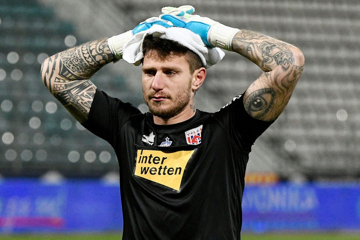 Τι υποστηρίζει ο Μπόρις Κλέιμαν μετά τη δίωξη για βιασμό μαθήτριας, το χρονικό σύλληψης του τερματοφύλακα