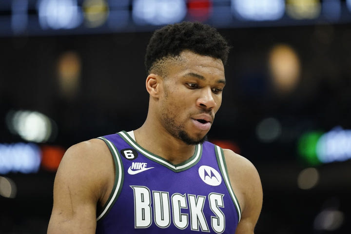 NBA: Οι Μπακς καλούνται να επιστρέψουν από το 1-3, κάτι που έχει γίνει 13 φορές σε 271 σειρές playoffs