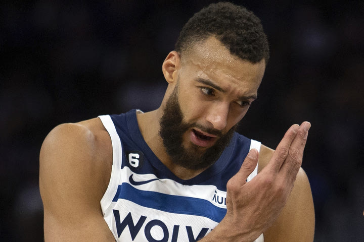 NBA, ξέσπασε ο Γκομπέρ: “Δείξτε μου ποιος άξιζε τα βραβεία του κορυφαίου αμυντικού που έχω πάρει αντί για μένα”