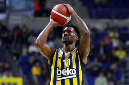 Η πρόταση της Χάποελ για τον Χέιζ-Ντέιβις είναι διπλάσια από εκείνη της Φενέρμπαχτσε, σύμφωνα με Τούρκο δημοσιογράφο – Αυτά είναι τα ποσά