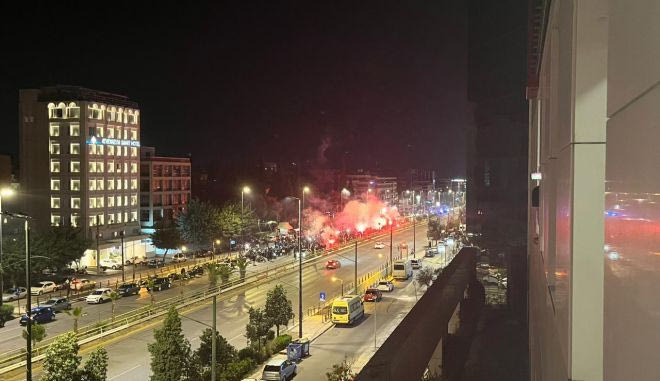 Η αποθέωση των οπαδών της ΑΕΚ στην αποστολή της ομάδας