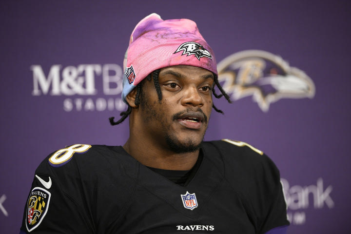 NFL: Έσπασε ξανά το ρεκόρ του πιο ακριβοπληρωμένου παίκτη