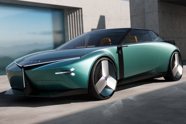 Η νέα εποχή της Lancia ξεκινά με το πρωτότυπο Pu+Ra HPE