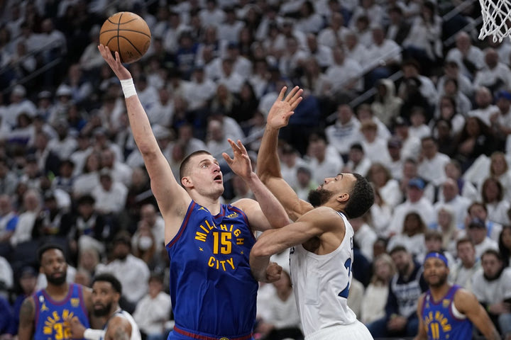 Τα highlights της νίκης των Νάγκετς επί των Γουλβς στο Game 3