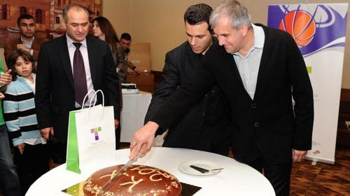 Έκοψε την Πίτα ο Ομπράντοβιτς