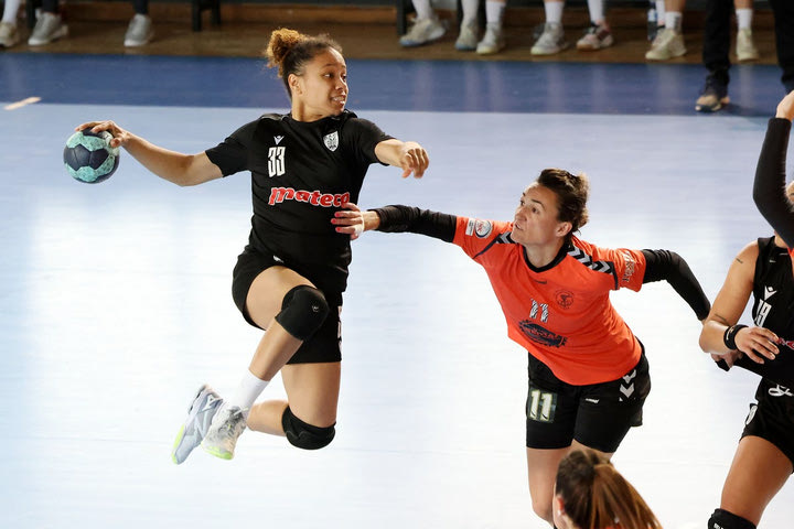 ΠΑΟΚ – ΟΦΝΙ 23-21: Μία νίκη μακριά από τον τίτλο ο Δικέφαλος