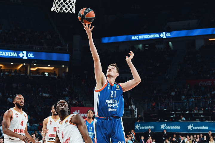 Εφές – Μονακό 87-72: Η ομάδα του Αταμάν έκλεισε τη σεζόν με νίκη και ηγέτη τον Πλάις