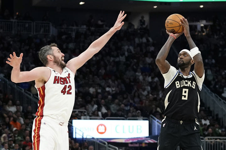 NBA, Μπακς – Χιτ: Τα highlights από την τρίποντη ραψωδία του Μιλγουόκι, στην βραδιά που έγραψε ιστορία από την γραμμή των 7.25 μέτρων