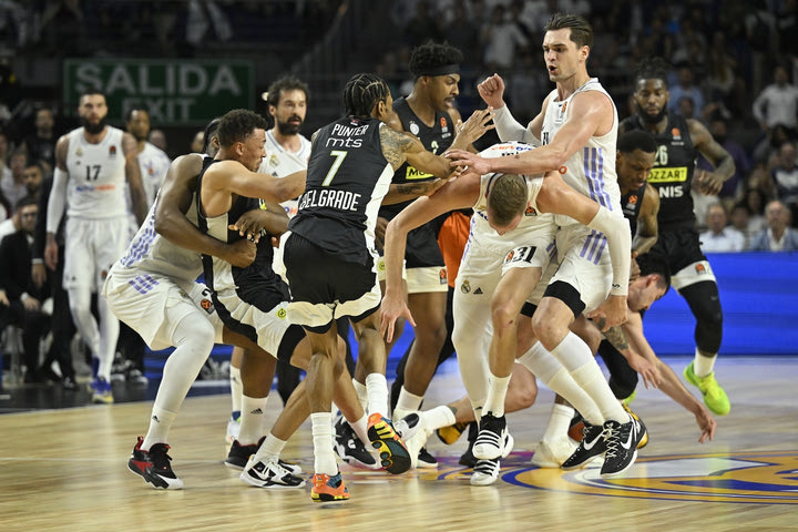 Η EuroLeague ανακοίνωσε τις ποινές για την ακραία σύρραξη στη Μαδρίτη: 5 αγώνες ο Γιαμπουσέλε, άλλοι τρεις τιμωρήθηκαν