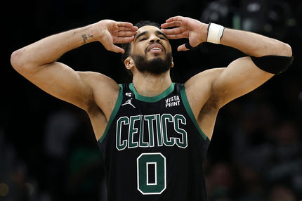 NBA: Ο Τέιτουμ λύγισε τους Τζαζ, νίκη με 122-114 των Σέλτικς