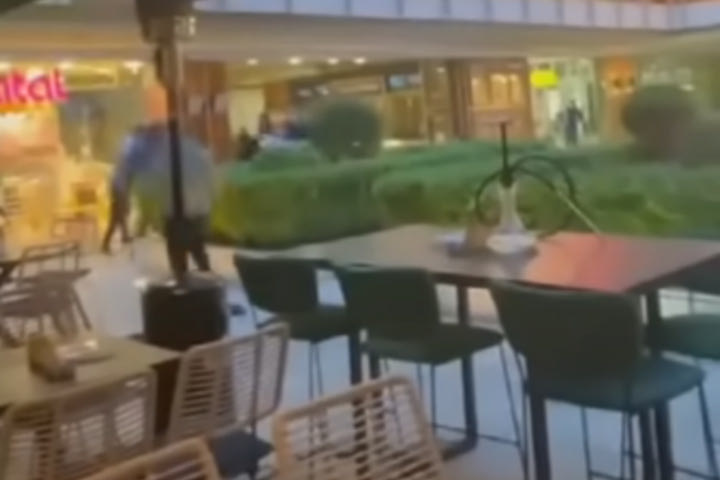 Άγριο επεισόδιο με πιθανά οπαδικά κίνητρα σε εμπορικό κέντρο της Θεσσαλονίκης: “Σε ποιον κάνεις μαγκιές;”
