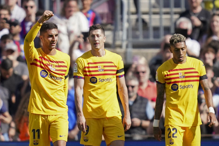 Μπαρτσελόνα – Ατλέτικο 1-0: Ο Τόρες διατήρησε την παράδοση 17 ετών στο Καμπ Νόου