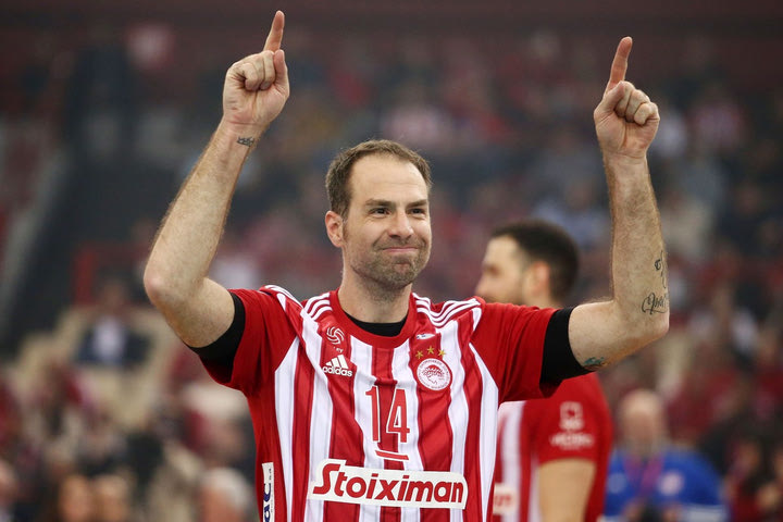 Ο Ντράγκαν Τράβιτσα στο SPORT24: “Φάνηκε αυτό που πραγματικά είναι ο Ολυμπιακός, ο Αντετοκούνμπο μίλησε υπέροχα”