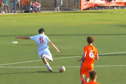 Υπέροχο γκολ από τον γιο του Μαρσέλο με περιστροφή του κορμιού του και εκτέλεση με το δεξί