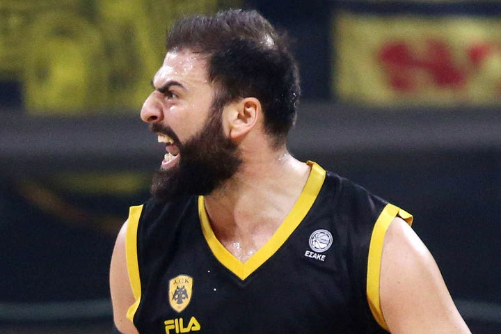 Ο Κώστας Βασιλειάδης επέστρεψε στην Ισπανία για να παίξει στη Γ’ Κατηγορία