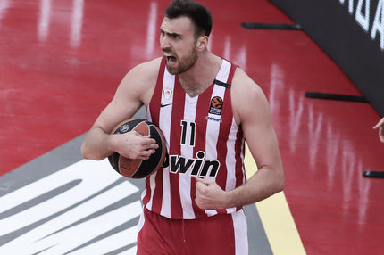 Ολυμπιακός: Τα οικονομικά δεδομένα για Μιλουτίνοβ και η Βίρτους Μπολόνια που δεν έχει σίγουρη θέση στην EuroLeague