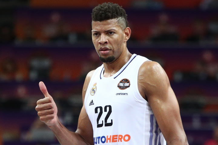 Ρεάλ Μαδρίτης: Η άποψη του Γιάννη Μπουρούση για το μέλλον του Έντι Ταβάρες