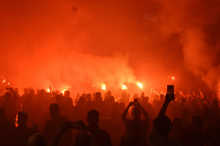 Χιλιάδες οπαδοί της ΑΕΚ έξω από την OPAP Arena