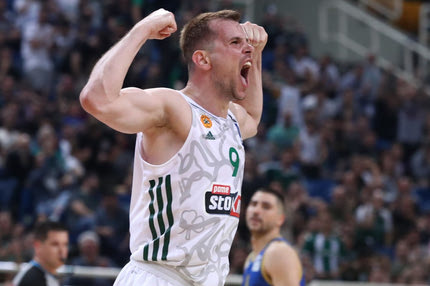 Παναθηναϊκός – Περιστέρι bwin: Ο Αγραβάνης κάρφωσε στον αιφνιδιασμό και έδειξε τα μπράτσα του