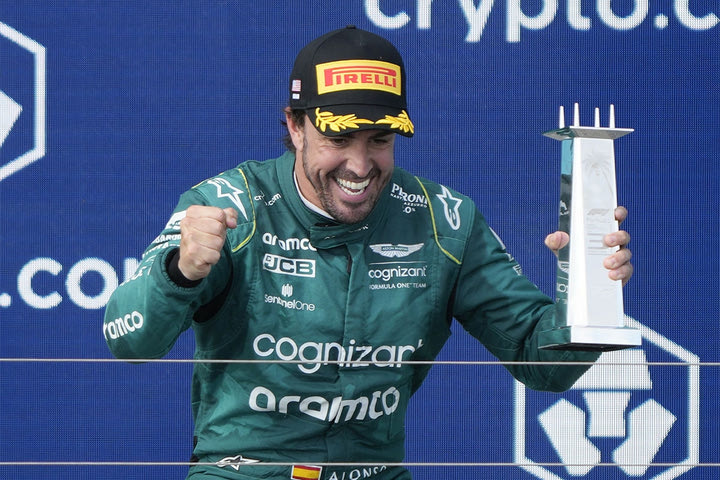 Αλόνσο: “Ίσως τα καταφέρουμε στο Μονακό ή στη Βαρκελώνη”