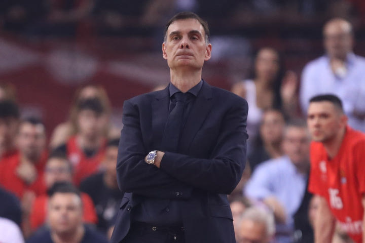 Μπαρτζώκας: “Να γεμίζουμε τις ψυχές των φιλάθλων μας, χωρίς τους προέδρους ο Ολυμπιακός δεν θα ήταν σε αυτό το επίπεδο”