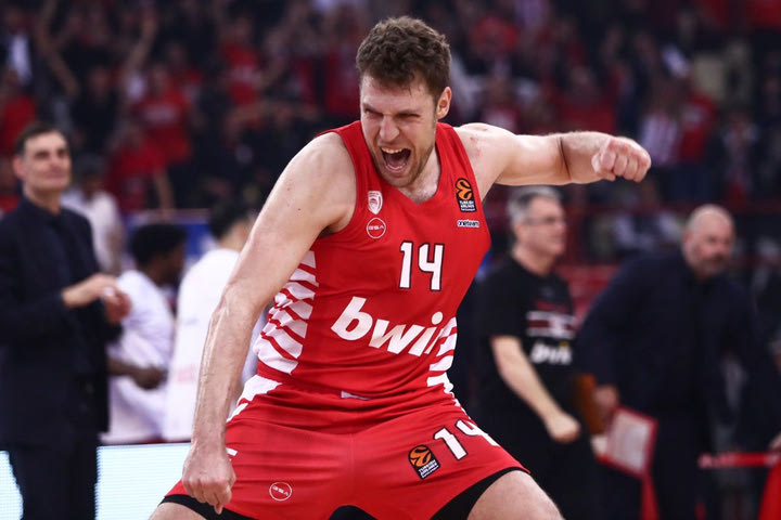 Σε φοβερή απόδοση να κατακτήσει την Euroleague ο Ολυμπιακός