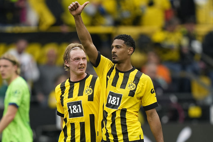 Ντόρτμουντ – Γκλάντμπαχ 5-2: Καθάρισε σε μισή ώρα και παρέμεινε ένα βαθμό πίσω απ’ την Μπάγερν