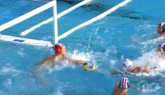 Το απίθανο αυτογκόλ του Μπίγιατς που άνοιξε την ψαλίδα κατά του Ολυμπιακού