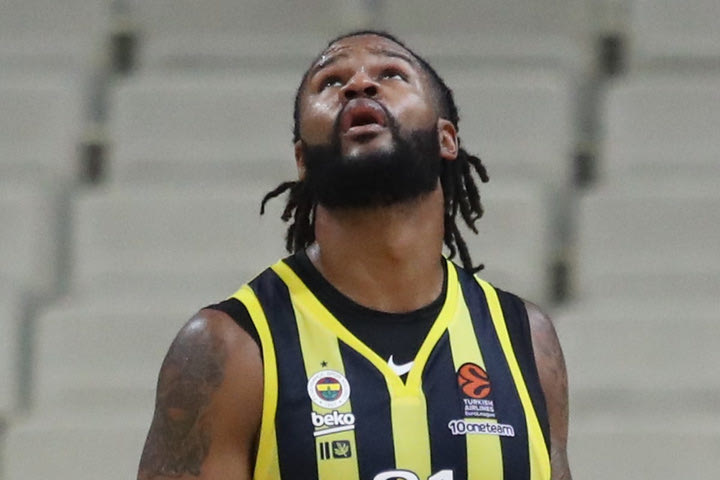 Φενέρμπαχτσε: Χωρίς Μπούκερ και στο Game 5 με Ολυμπιακό