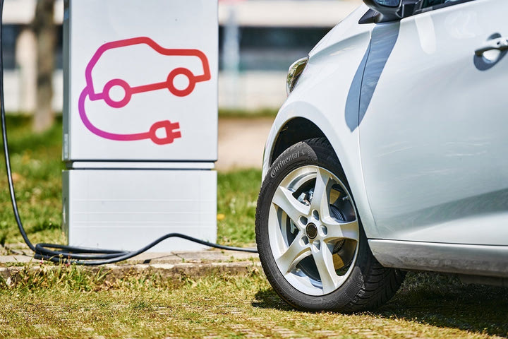 Continental: Κατάλληλη και για ηλεκτρικά αυτοκίνητα όλη η γκάμα ελαστικών της στην Ευρώπη