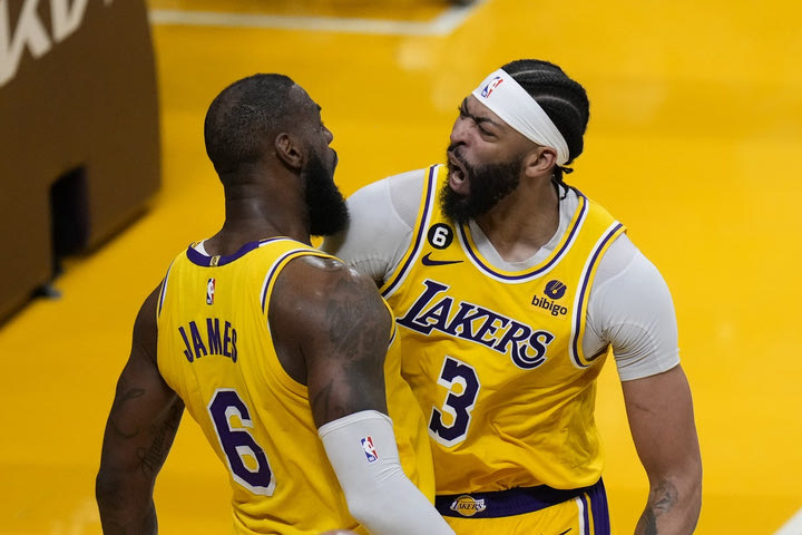 NBA: Ντέιβις – όνειρο, οδήγησε τους Λέικερς στο break επί των Γουόριορς με 117-112, έκανε το 1-0 το Λ.Α