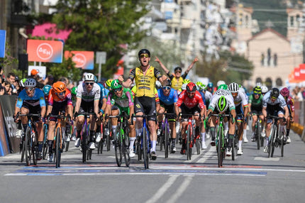 ΔΕΗ Ποδηλατικού Γύρου Ελλάδας: Ο Τίμοθι Ντιπόν κυριάρχησε στο μαζικό σπριντ στην παραλία της Καλαμάτας