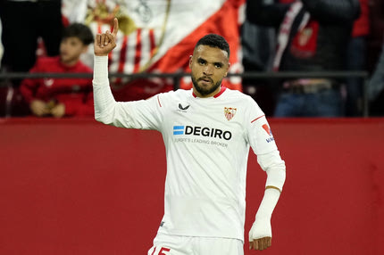 Σεβίλλη – Ρόμα: Εν Νεσιρί αντί Μιρ στο βασικό σχήμα, Χιλ και Οκάμπος στις πτέρυγες των Ισπανών