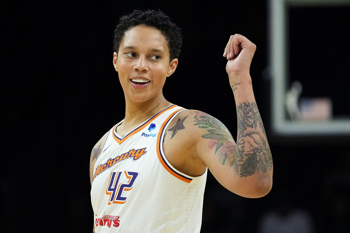 WNBA: Η επιστροφή της Μπρίτνι Γκράινερ στο παρκέ