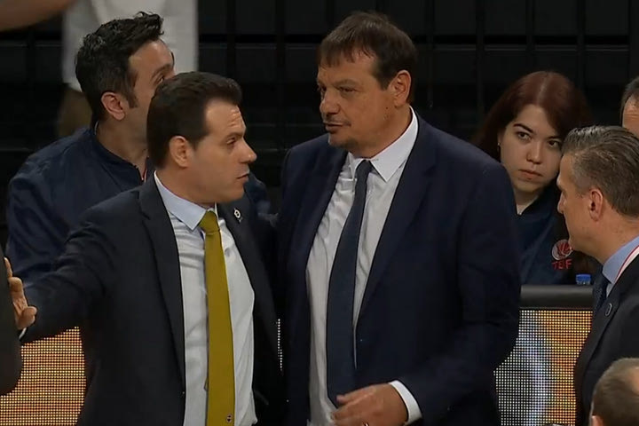 Αταμάν – Ιτούδης: Έντονος διάλογος στο τέλος του Αναντολού Εφές – Φενέρμπαχτσε