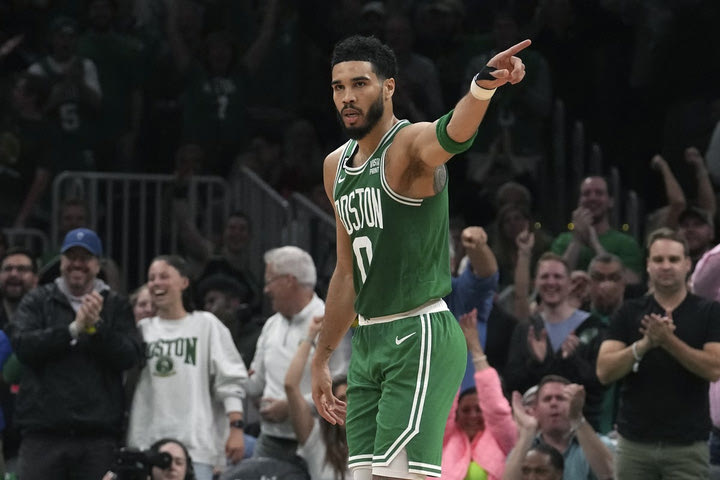NBA, Τζέισον Τέιτουμ: Τα highlights της 51αρας κόντρα στους Σίξερς, τα ρεκόρ και το τρομερό Shot Chart