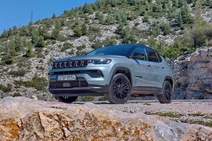 Δοκιμή Jeep Compass e-Hybrid 1.5T 130 PS Auto: Οικογενειακό SUV με υβριδική καρδιά και DNA περιπέτειας