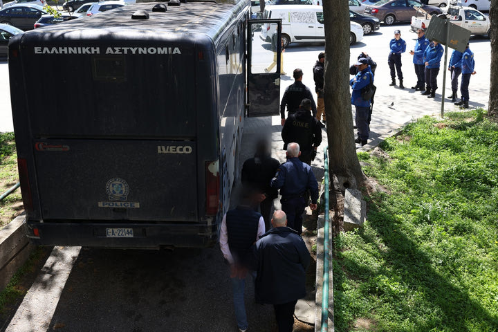 LIVE: Οι απολογίες των κατηγορουμένων για τη δολοφονία του Άλκη Καμπανού