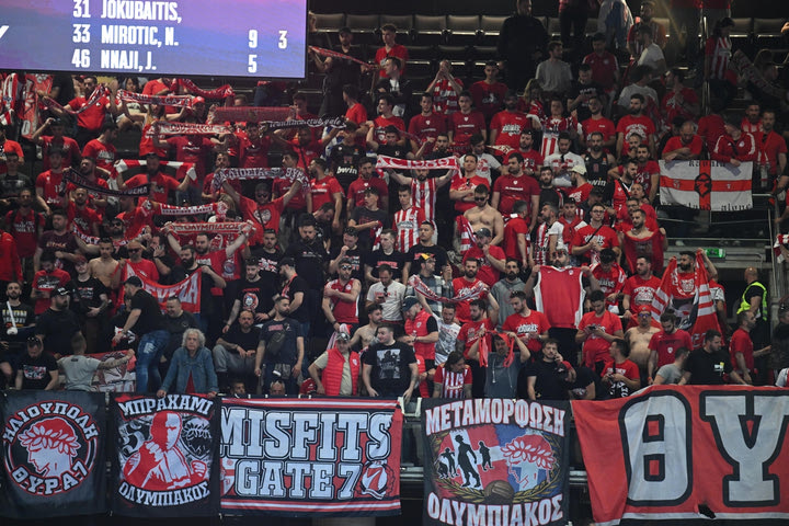 Final Four 2023, Ολυμπιακός – Ρεάλ: Πανζουρλισμός από 8.000 οπαδούς – Δείτε φωτογραφίες μέσα και έξω από την Ζαλγκίριο Αρένα