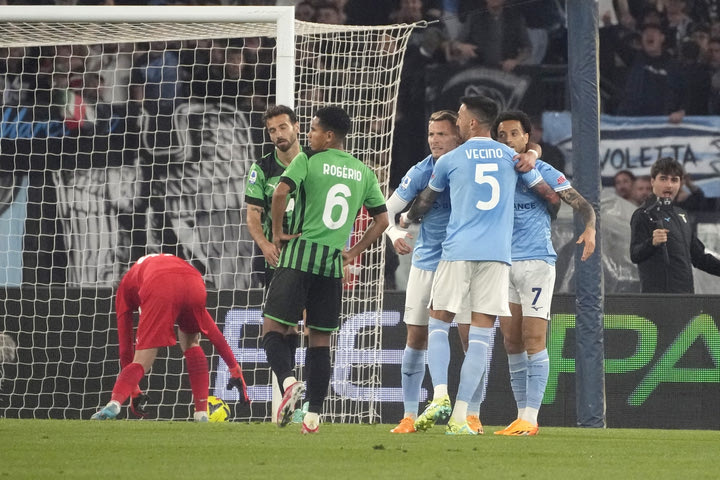 Serie A: Η Λάτσιο καθυστέρησε τη στέψη της Νάπολι, νίκη τετράδας για την Ίντερ, γκέλες για Μίλαν και Ρόμα