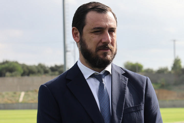 Λυσάνδρου: “Ενδιαφέρθηκαν και ελληνικές ομάδες για τον Μανδά, ίσως η μεγαλύτερη πώληση στην ιστορία του ΟΦΗ”