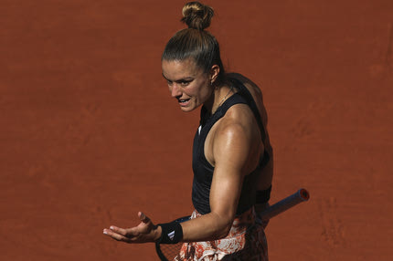 Σάκκαρη – Μούχοβα 0-2: Πρόωρο φινάλε για τη Μαρία, την απέκλεισε ξανά η Τσέχα από το Roland Garros