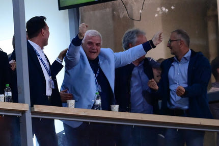 ΑΕΚ: Τρελαμένος από χαρά ο Μελισσανίδης, με σφιγμένες γροθιές πανηγύρισε έξαλλα το Κύπελλο