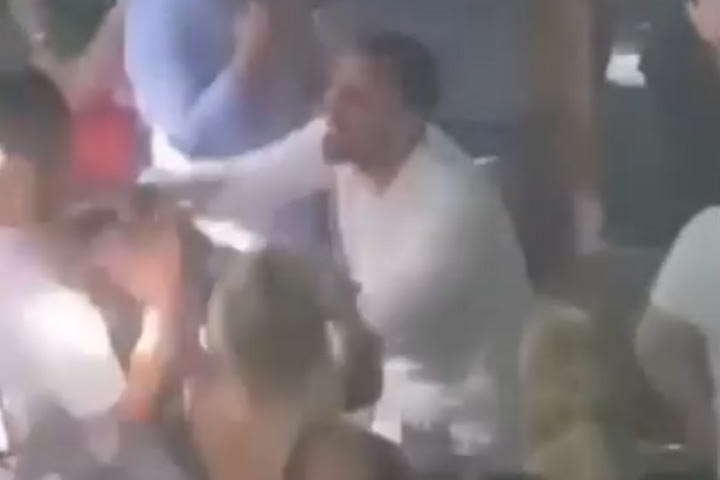 Ο Μιλουτίνοβ βρέθηκε στα μπουζούκια και τραγούδησε την “Παράνοια” του Νίνο