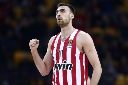 Πιο κοντά απ’ όσο ποτέ άλλοτε ο Μιλουτίνοβ στον Ολυμπιακό: Αυτά είναι τα δεδομένα για τον Σέρβο σέντερ