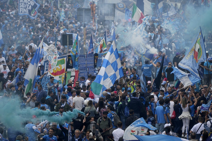 Προγνωστικά Ιταλία: Στον έβδομο ουρανό η Νάπολι, σε εγρήγορση η Φιορεντίνα