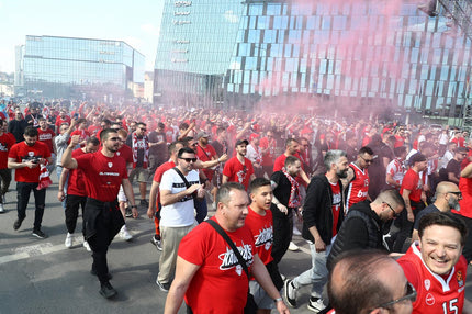 Τα γεμάτα γήπεδα, η μόδα του μπάσκετ και οι ευκαιρίες μιας άλλης γενιάς