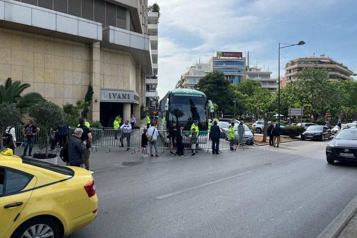 Παναθηναϊκός: Περιφραγμένο με κάγκελα το πούλμαν του τριφυλλιού